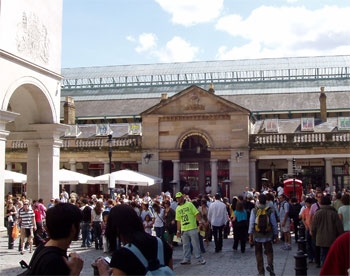 Shopping i Covent Garden i London